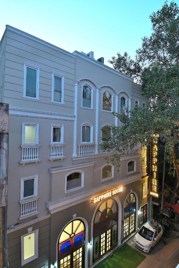 Hotel Sapphire House - 3 Mins Walk From Metro And 5 Mins From Rail Station New Delhi Exterior foto